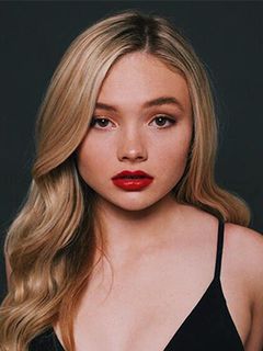 Natalie Alyn Lind